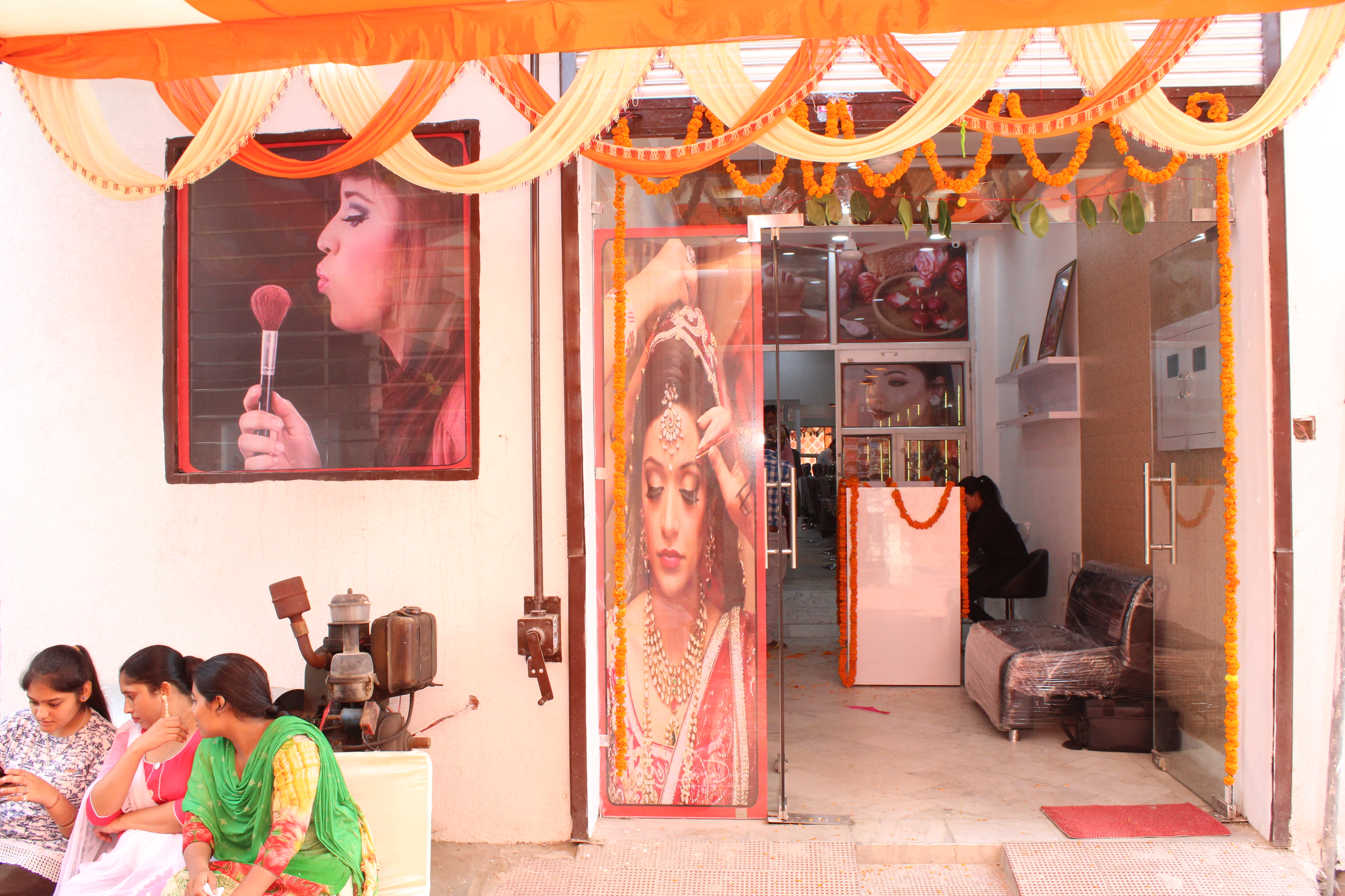Mehtab Salon & Academy Owner in Barnala